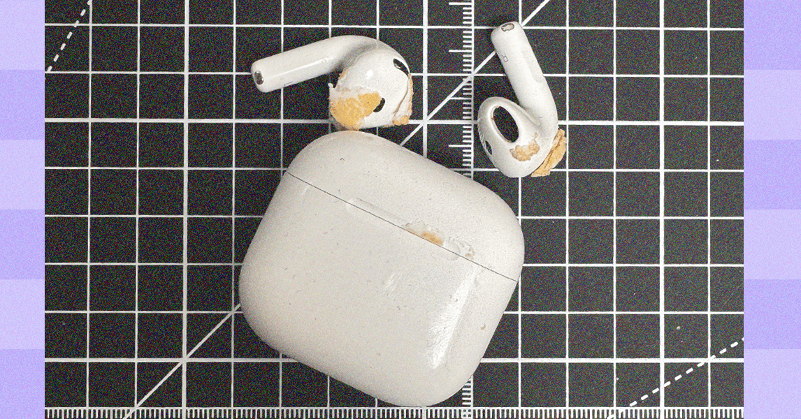 How%20To%20Clean%20AirPods%20(and%20Other%20Earbuds).png