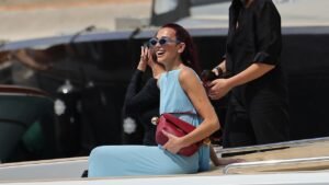 dua%20lipa-GettyImages-2156942505.jpg