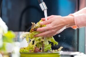 lettuce-washing.jpg