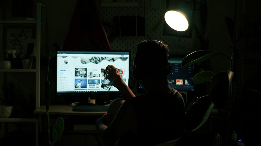 Illustrative digital workspace with computer equipment; not an image of the reported influence accounts
