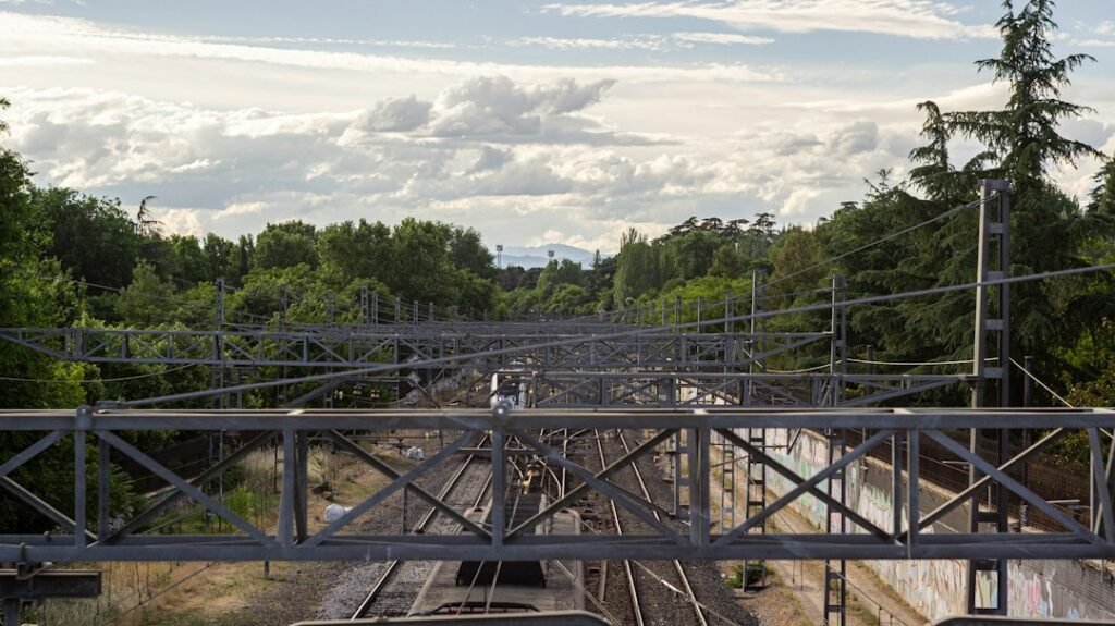 Illustrative passenger train travelling on railway tracks; file photograph unrelated to the 28 October 2026 collision in Spain.